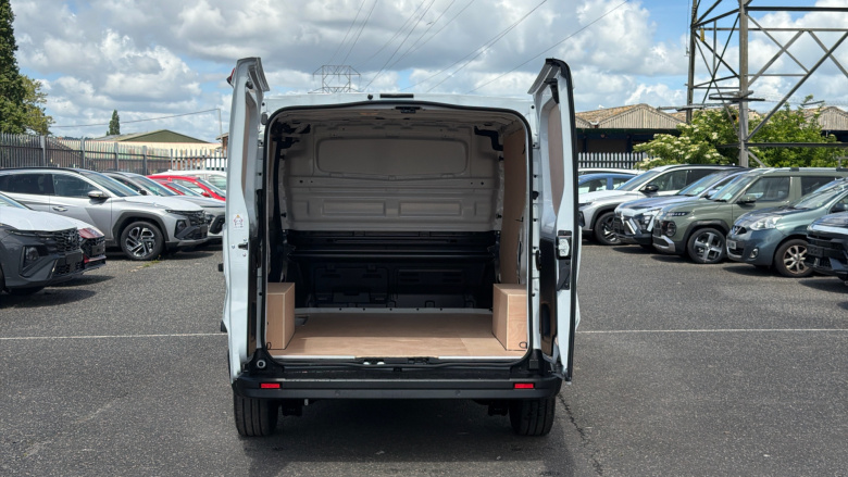 Renault Trafic Swb Diesel SL30 Blue dCi 130 Advance [Safety] Van